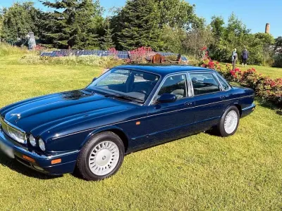 Gebraucht Jaguar XJ12 311 PS (228 kW) 1995 Blau Limousine