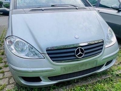 Gebraucht Mercedes A150 Classic 95 PS (69 kW) 2004 Silber Van / Kleinbus
