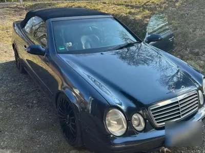 Gebraucht Mercedes CLK230 193 PS (141 kW) 1997 Blau Cabrio