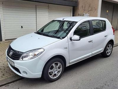 Second-hand Dacia Sandero Lauréate 87 CP (63 kW) 2009 Hatchback
