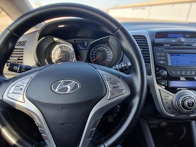 Gebraucht Hyundai ix20 66 PS (48 kW) 2014 Braun Kleinwagen