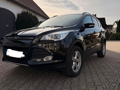 Schwarz Gebraucht 2016 Ford Kuga SUV | 10.300 € (Etwas zu teuer)