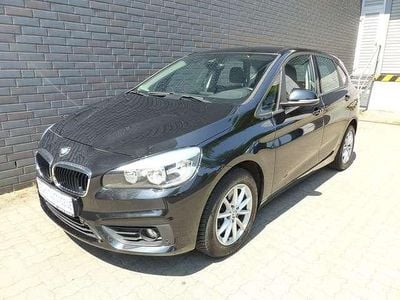 Black sapphire metallic Gebraucht 2015 BMW 218 Advantage Van / Kleinbus | 13.900 € (Fairer Preis)