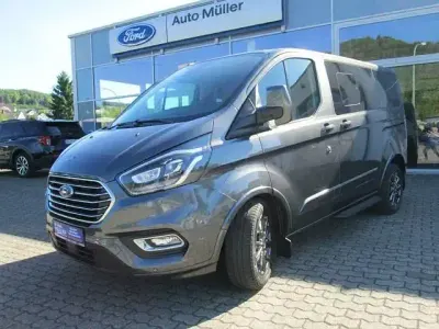 Usado Ford Tourneo Custom Titanium X 185 HP (136 kW) 2022 Andere Van