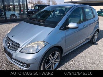 Gebraucht Mercedes A200 Elegance 136 PS (100 kW) 2009 Blau Limousine