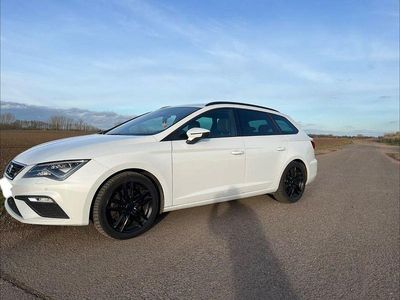 Weiß Gebraucht 2018 Seat Leon ST FR Kombi | 17.799 € (Fairer Preis)