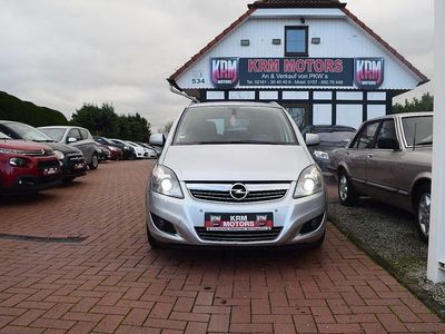 Usata Opel Zafira 125 CV (91 kW) 2011 Argento Monovolume