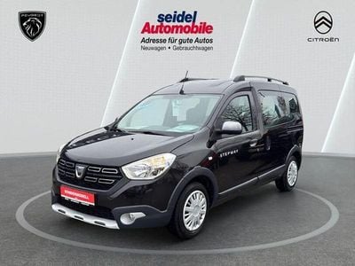 Gebraucht Dacia Dokker Stepway 131 PS (96 kW) 2021 Schwarz Van / Kleinbus