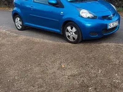 Gebraucht Toyota Aygo 68 PS (50 kW) 2009 Blau Kleinwagen