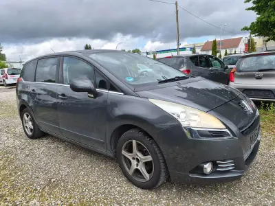 Gebraucht Peugeot 5008 Premium 111 PS (81 kW) 2011 Lack grau shar Van / Kleinbus