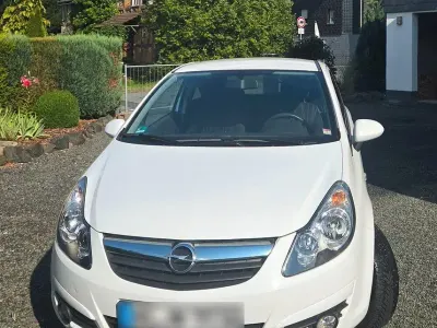 Gebraucht Opel Corsa Color Edition 87 PS (63 kW) 2010 Weiß Kleinwagen