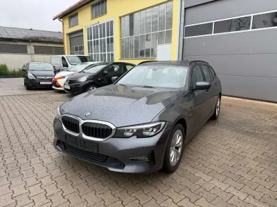 Gebraucht BMW 320 Advantage 163 PS (119 kW) 2022 Mineralgrau metallic Kombi