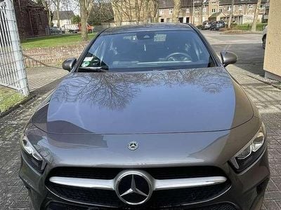 Gebraucht Mercedes A200 Progressive 163 PS (119 kW) 2019 Grau Limousine