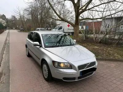 Usata Volvo V50 125 CV (91 kW) 2006 Argento Station wagon