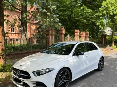 Gebraucht Mercedes A200 AMG line 163 PS (119 kW) 2021 Weiß Limousine