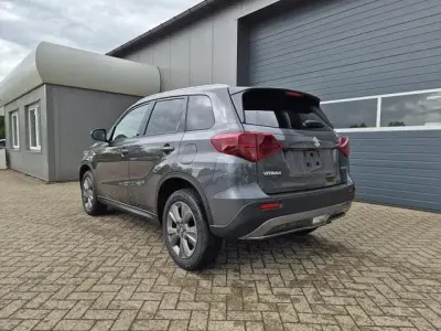 Neu Suzuki Vitara Comfort 110 PS (80 kW) 2026 Titan dark gray pearl metallic titan dark gray pearl metallic SUV