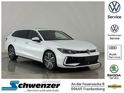 Second-hand VW Passat R-line 150 CP (110 kW) 2026 Alb Break