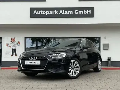 Gebraucht Audi A4 Basis 163 PS (119 kW) 2022 Schwarz Kombi