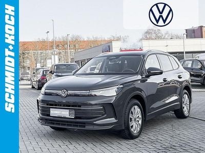 Gebraucht VW Tiguan Life 131 PS (96 kW) 2024 Uranograu (grau) SUV