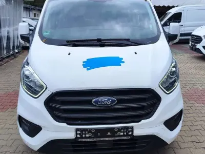 Gebraucht Ford Tourneo Custom 131 PS (96 kW) 2020 Frozen white Van