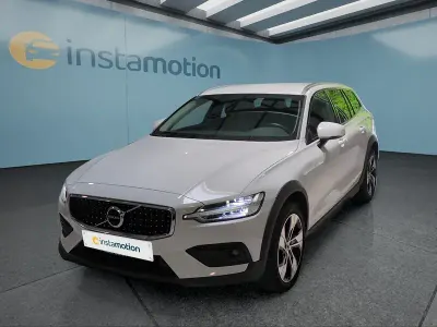 Gebraucht Volvo V60 CC 197 PS (144 kW) 2021 Weiß Kombi