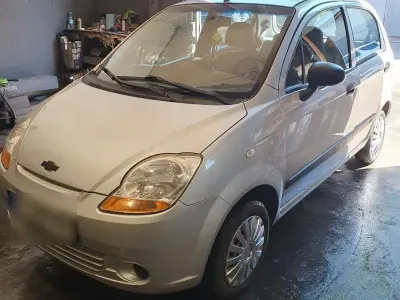 Gebraucht Chevrolet Matiz 52 PS (38 kW) 2009 Silber Kleinwagen