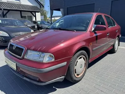Gebraucht Skoda Octavia 101 PS (74 kW) 1999 Rot Limousine