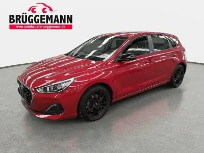Gebraucht Hyundai i30 YES! 99 PS (72 kW) 2020 Rot Limousine