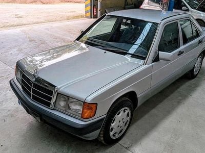 Gebraucht Mercedes 190 160 PS (117 kW) 1992 Silber Limousine