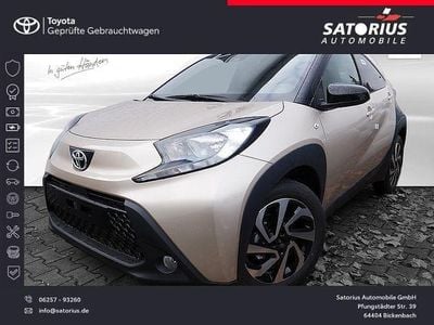 Beige Gebraucht 2024 Toyota Aygo X Team SUV | 18.890 € (Teuer)
