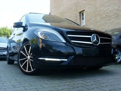 Gebraucht Mercedes B200 156 PS (114 kW) 2012 Schwarz metallic Kleinwagen
