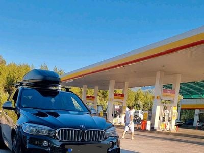 BMW X5 M50