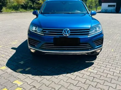 Używany VW Touareg R-line 262 KM (192 kW) 2016 Niebieski SUV