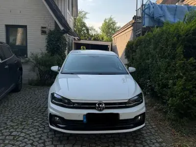 Gebraucht VW Polo R-line 150 PS (110 kW) 2021 Weiß Kleinwagen