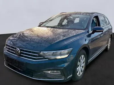 Używany VW Passat Business 150 KM (110 kW) 2023 Niebieski Kombi
