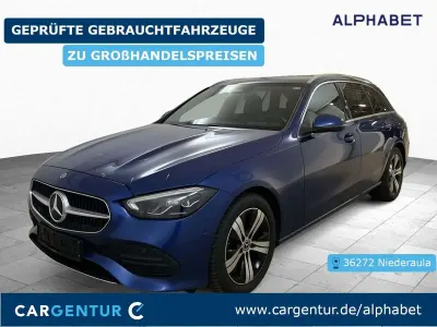 Gebraucht Mercedes C200 Avantgarde 163 PS (119 kW) 2023 Blau Limousine