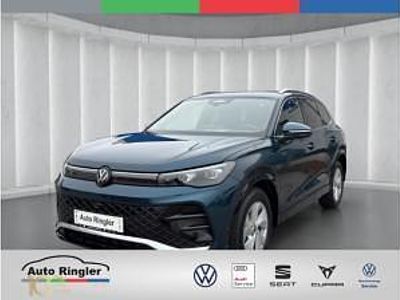 Neu VW Tiguan R-line 150 PS (110 kW) 2025 Blau SUV