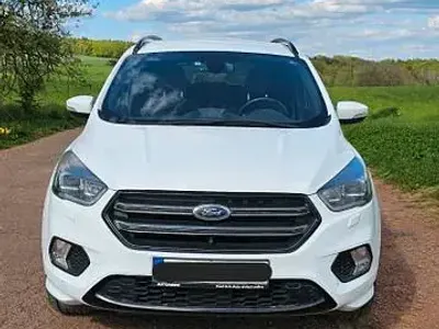 Gebraucht Ford Kuga ST-Line 150 PS (110 kW) 2018 Weiß SUV