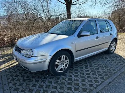 Gebraucht VW Golf IV 116 PS (85 kW) 2000 Silber Limousine