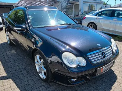 Używany Mercedes CLC200 163 KM (119 kW) 2005 Czarny Hatchback