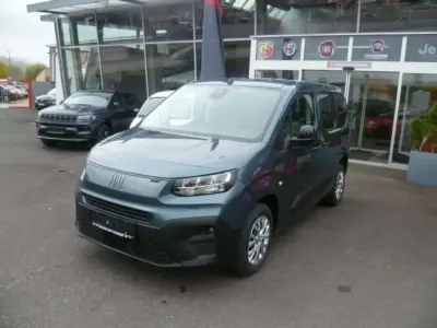 Gebraucht Fiat Doblò 131 PS (96 kW) 2024 Kombi Van / Kleinbus