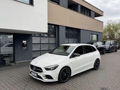 Gebraucht Mercedes B180 AMG line 136 PS (100 kW) 2021 Polarweiss Van / Kleinbus