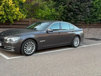 Gebraucht BMW 740 313 PS (230 kW) 2014 Schwarz Limousine