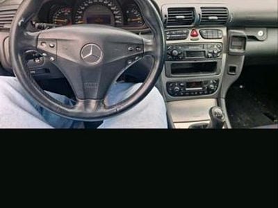 Mercedes 200