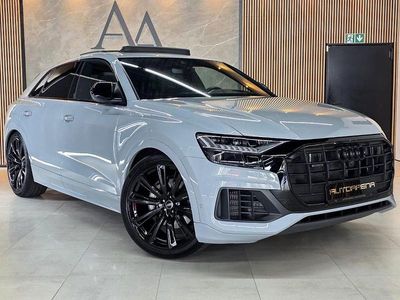 Second-hand Audi Q8 Exclusive 340 CP (250 kW) 2022 Gri SUV