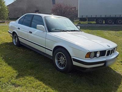 Usata BMW 520 Sport Line 130 CV (95 kW) 1989 Bianco Berlina