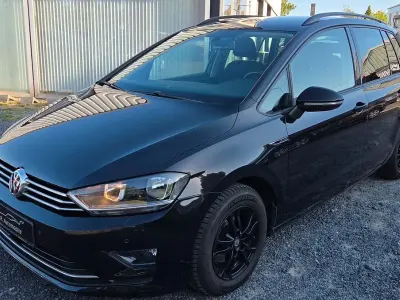Gebraucht VW Golf VII LOUNGE 110 PS (80 kW) 2015 Schwarz Limousine