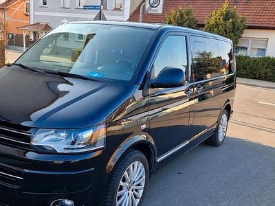 Gebraucht VW Multivan Highline 179 PS (131 kW) 2024 Schwarz Van