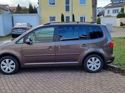 Gebraucht VW Touran 140 PS (102 kW) 2011 Braun Van / Kleinbus