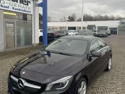 Gebraucht Mercedes CLA180 Urban 122 PS (89 kW) 2014 Violet Coupé